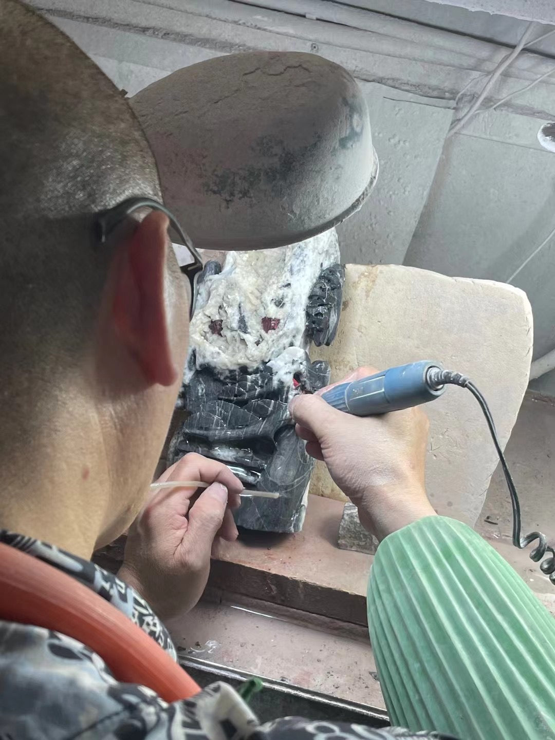 Cinnabar Crystal Raw Stone Bangle – Pink & White Natural Veins, High-Vibrational Spiritual Jewelry for Energy Protection & Collector’s Gemstone