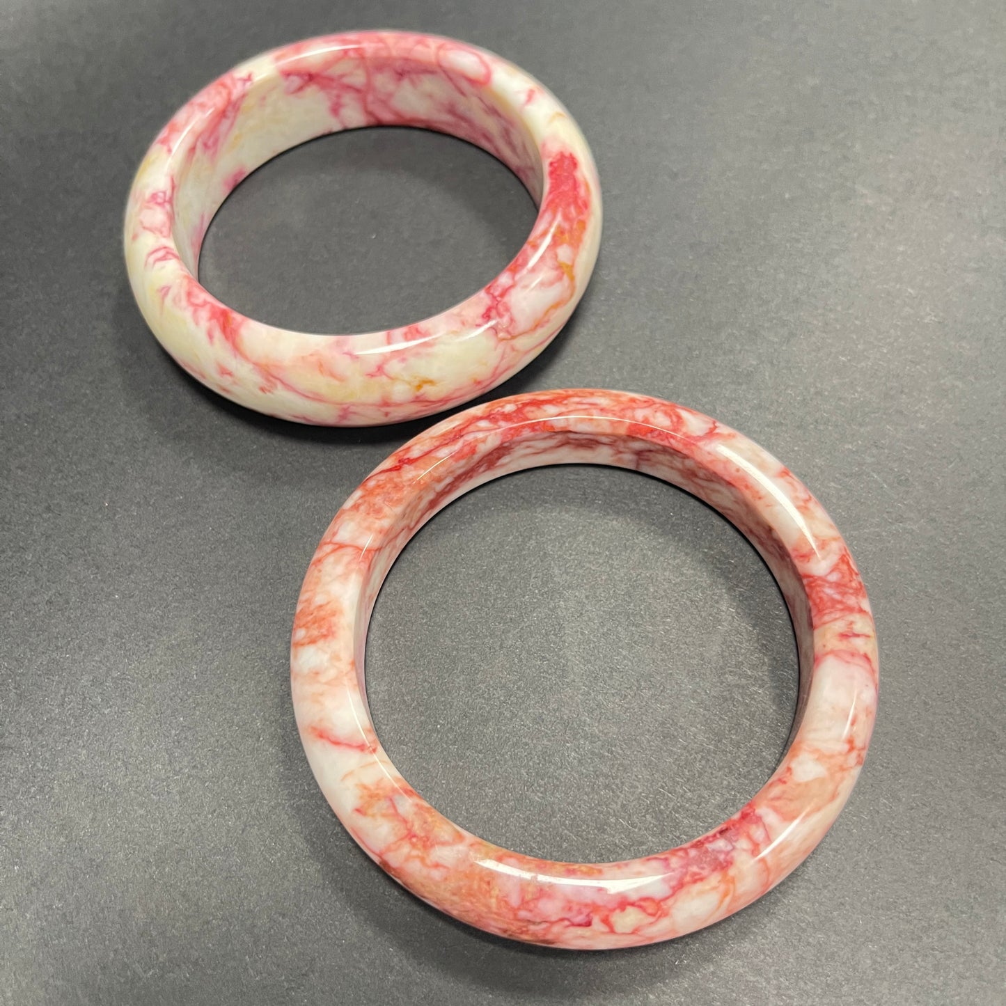 Cinnabar Crystal Raw Stone Bangle – Pink & White Natural Veins, High-Vibrational Spiritual Jewelry for Energy Protection & Collector’s Gemstone