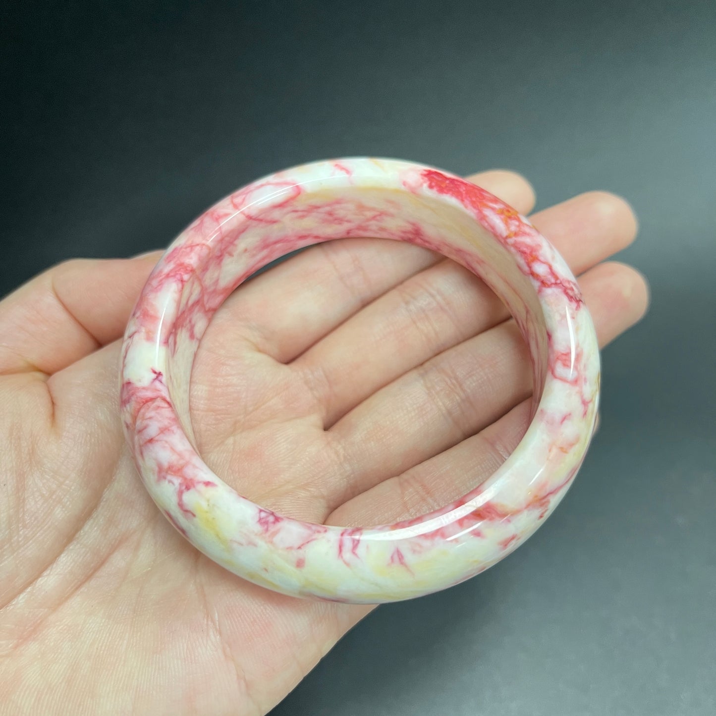Cinnabar Crystal Raw Stone Bangle – Pink & White Natural Veins, High-Vibrational Spiritual Jewelry for Energy Protection & Collector’s Gemstone