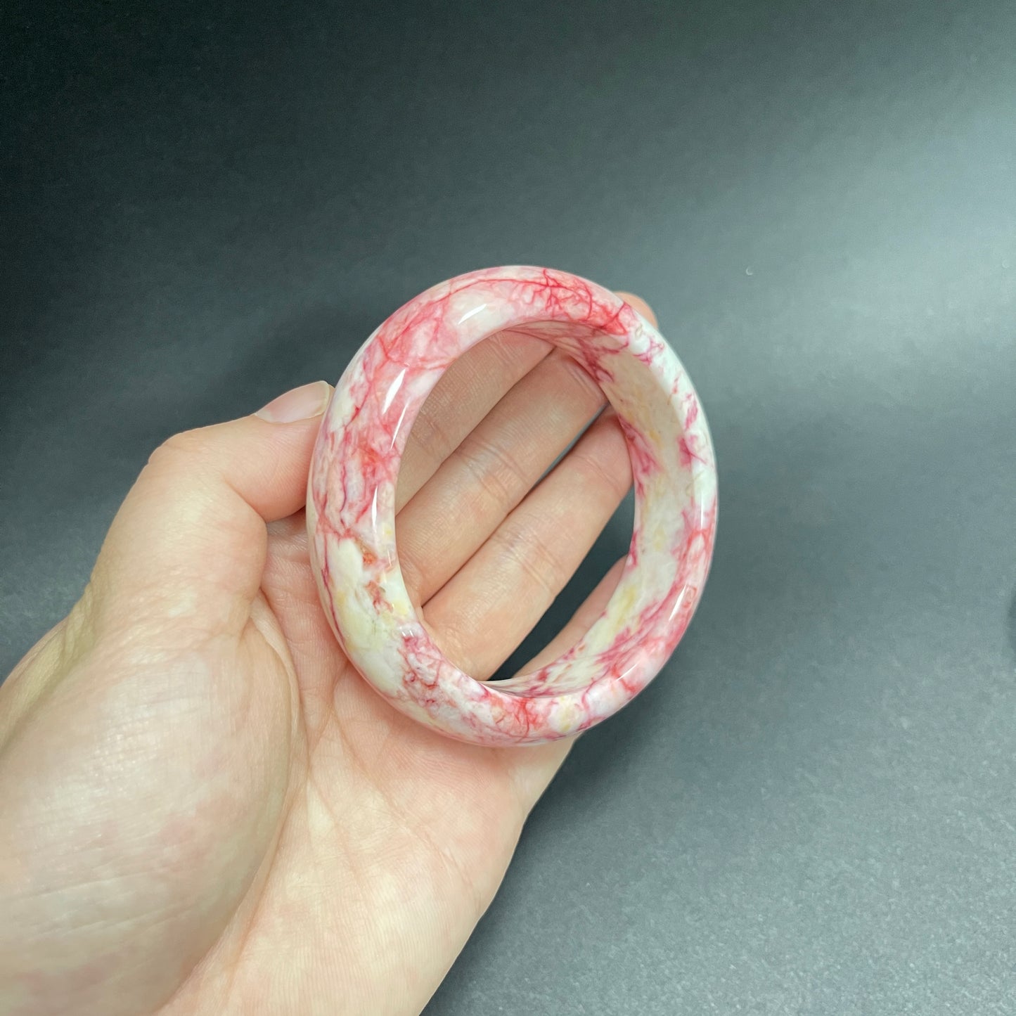 Cinnabar Crystal Raw Stone Bangle – Pink & White Natural Veins, High-Vibrational Spiritual Jewelry for Energy Protection & Collector’s Gemstone